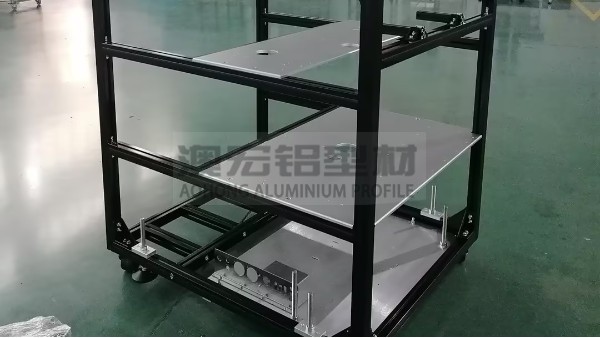 鋁型材框架：快速、靈活、可靠的設(shè)備骨骼